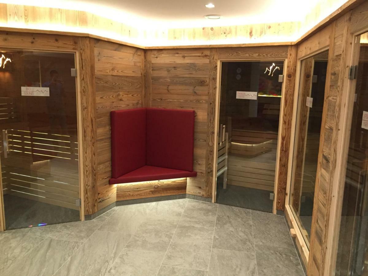阿鹏克朗酒店 格罗萨尔 外观 照片